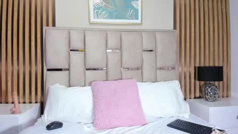 Snapshot of emma_millers__ chatting on 03-11-26, 11:27 Emma online show from 03-11-26, 11:27