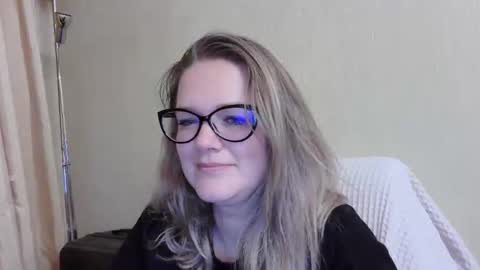 emma_misty_ online show from 09-23-25, 04:32