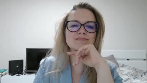 emma_misty_ online show from 02-18-26, 07:43