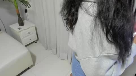 Snapshot of emma_morgann chatting on 02-12-26, 11:16 Emma Morgann online show from 02-12-26, 11:16