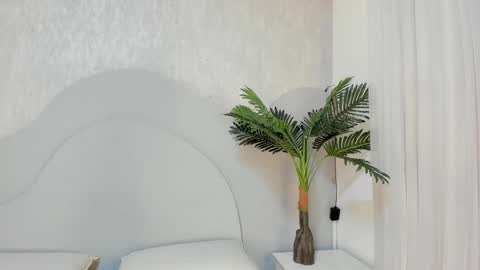 Snapshot of emma_morgann chatting on 03-04-26, 11:27 Emma Morgann online show from 03-04-26, 11:27