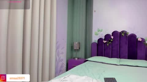 Snapshot of emma_petite4u chatting on 02-03-25, 09:39 Emma online show from 02-03-25, 09:39