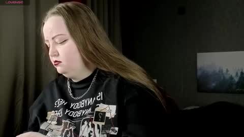 Snapshot of emma_razoom chatting on 11-29-25, 10:46 Emma Razumovskaya online show from 11-29-25, 10:46