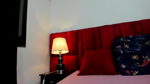 Emma rosse online show from 10-16-25, 05:08