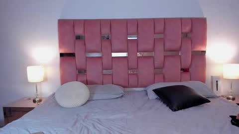 emma_saenz01 online show from 12-30-24, 12:11