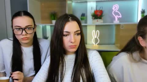 emma_swee online show from 02-26-26, 06:45