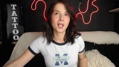 Emma Black online show from 04-15-26, 04:58