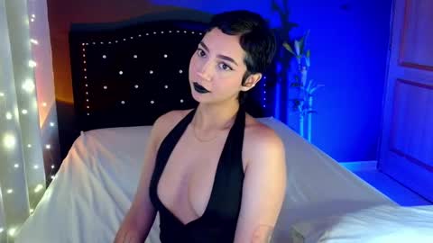 Snapshot of emma_web_ chatting on 05-20-26, 02:56 Emma web online show from 05-20-26, 02:56