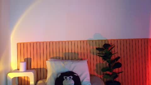 Snapshot of emma_web_ chatting on 06-12-26, 12:04 Emma web online show from 06-12-26, 12:04