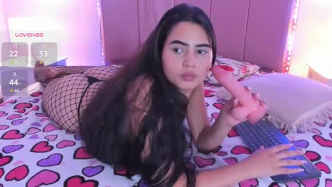 emma_whitee_ online show from 03-12-25, 06:00