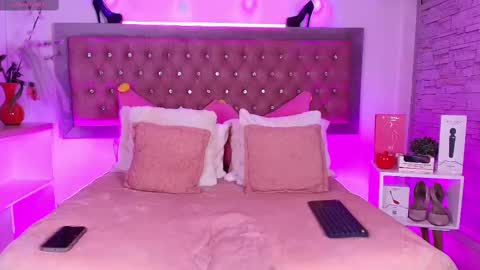 Snapshot of emma_wilder chatting on 10-28-25, 09:50 neko online show from 10-28-25, 09:50