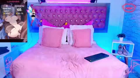 Snapshot of emma_wilder chatting on 11-07-25, 08:42 neko online show from 11-07-25, 08:42