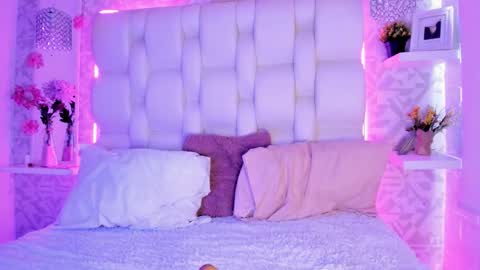 emmaa00_ online show from 02-09-26, 04:44