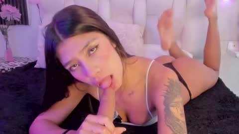 emmaa00_ online show from 04-13-26, 06:46