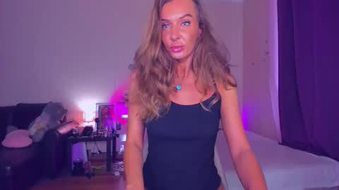 Emma online show from 09-19-25, 09:54