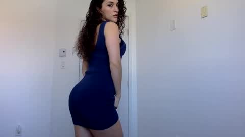 Snapshot of emmababy2322 chatting on 01-09-25, 05:33 Emma online show from 01-09-25, 05:33