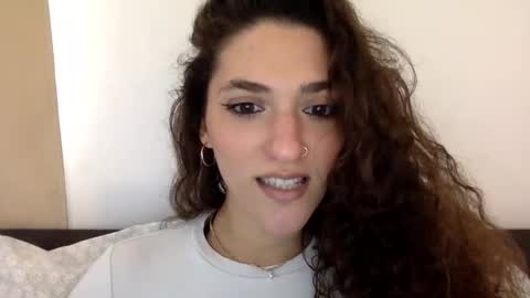 Snapshot of emmababy2322 chatting on 01-21-25, 05:30 Emma online show from 01-21-25, 05:30