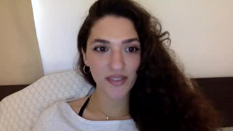 Snapshot of emmababy2322 chatting on 01-27-25, 04:43 Emma online show from 01-27-25, 04:43