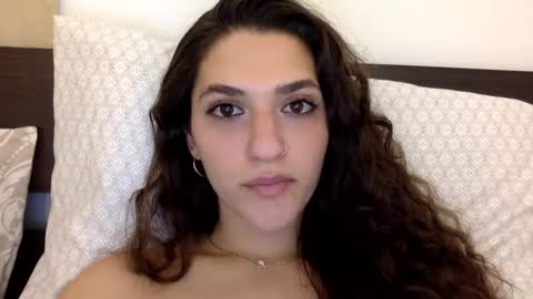 Snapshot of emmababy2322 chatting on 02-10-25, 09:04 Emma online show from 02-10-25, 09:04