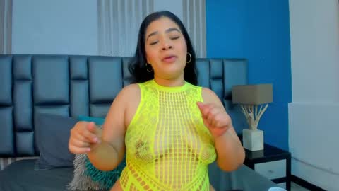 Snapshot of emmabecket2 chatting on 01-17-25, 05:00 emma becket online show from 01-17-25, 05:00