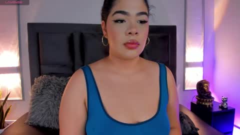 Snapshot of emmabecket2 chatting on 02-19-25, 04:12 emma becket online show from 02-19-25, 04:12