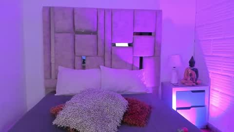 Snapshot of emmabecket2 chatting on 10-24-25, 05:37 emma becket online show from 10-24-25, 05:37