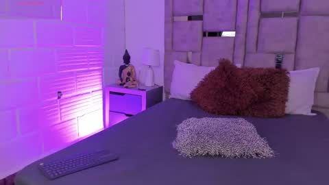 Snapshot of emmabecket2 chatting on 12-05-25, 03:48 emma becket online show from 12-05-25, 03:48