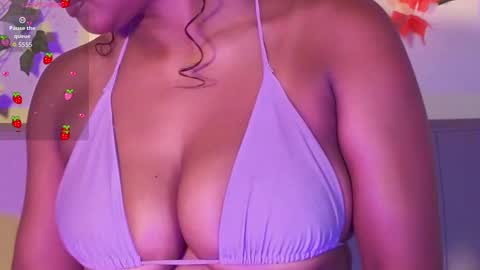 Snapshot of emmaconneer chatting on 11-20-25, 01:55 Emma online show from 11-20-25, 01:55