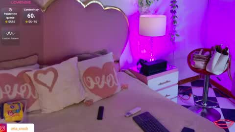 Snapshot of emmacrush chatting on 05-30-26, 09:01 Welcome Im yosein Your love is my passion activate it with your tips and enjoy with me online show from 05-30-26, 09:01