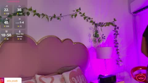 Snapshot of emmacrush chatting on 06-02-26, 11:18 Welcome Im yosein Your love is my passion activate it with your tips and enjoy with me online show from 06-02-26, 11:18