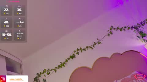 Snapshot of emmacrush chatting on 06-10-26, 10:08 Welcome Im yosein Your love is my passion activate it with your tips and enjoy with me online show from 06-10-26, 10:08