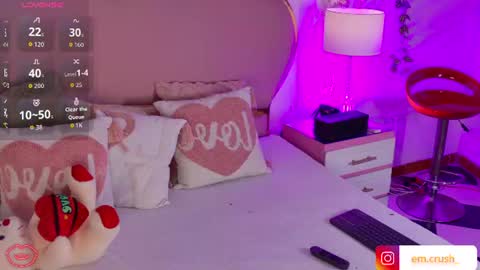 Snapshot of emmacrush chatting on 06-12-26, 08:19 Welcome Im yosein Your love is my passion activate it with your tips and enjoy with me online show from 06-12-26, 08:19
