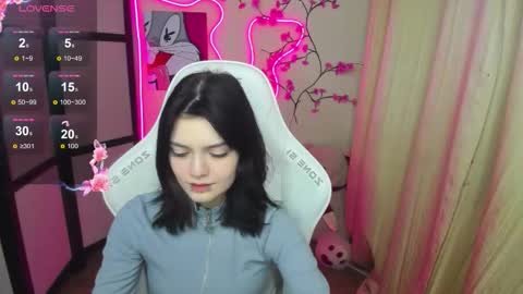 Snapshot of emmadarkk chatting on 11-25-25, 10:15 Emma online show from 11-25-25, 10:15