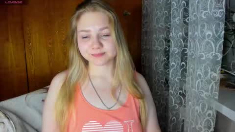 Snapshot of emmafrizea chatting on 12-22-25, 09:45 Hello Im newMake me cumPVT 12tk for min ALL INCLUSIVE online show from 12-22-25, 09:45