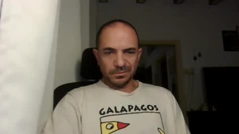 Ariel online show from 12-24-24, 04:44