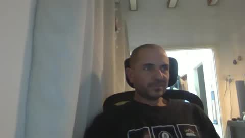 Ariel online show from 02-18-25, 08:25