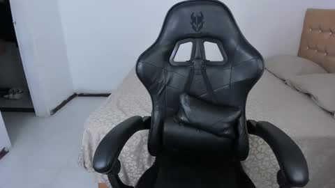 Jennifer online show from 03-22-26, 01:53