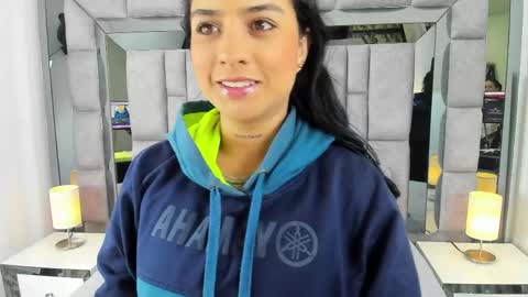 EMMA HILL online show from 05-25-26, 11:05