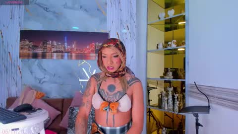 Snapshot of emmahills_sex chatting on 11-05-25, 01:22 Emma online show from 11-05-25, 01:22