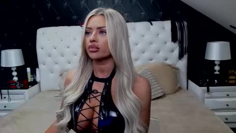 Emma Mavis online show from 03-06-26, 09:28