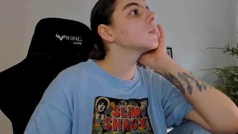 Emma online show from 01-13-25, 07:21