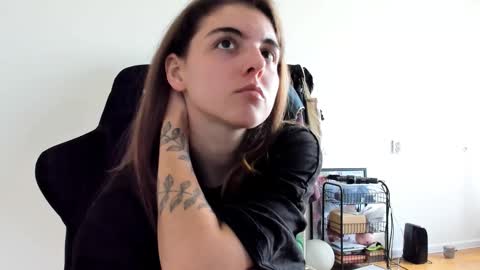 Emma online show from 09-15-25, 08:47