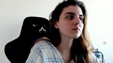 Snapshot of emmamon chatting on 03-14-26, 11:59 Emma online show from 03-14-26, 11:59