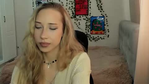 Emma online show from 07-17-26, 11:28