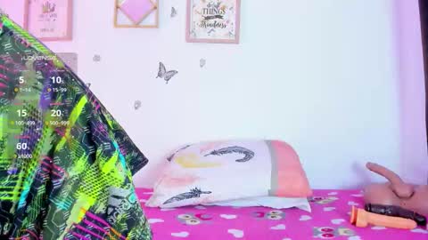 Snapshot of emmarogers_ chatting on 10-27-25, 03:16 Emma Rogers online show from 10-27-25, 03:16