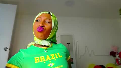 Sara online show from 09-22-25, 11:45