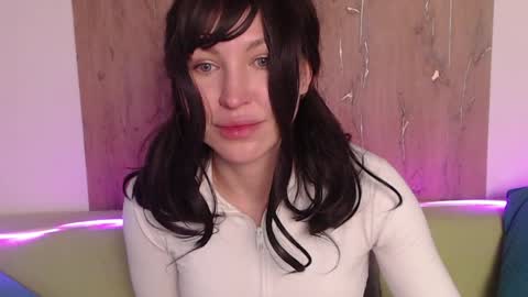 Snapshot of emmastinsen chatting on 05-25-26, 04:07 emmastinsen online show from 05-25-26, 04:07