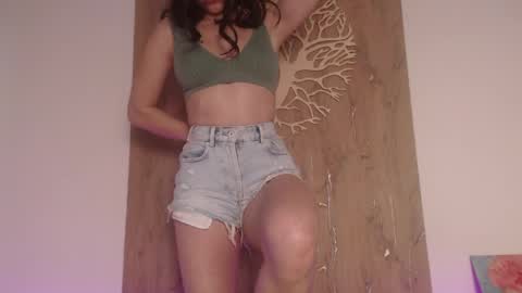 Snapshot of emmastinsen chatting on 05-27-26, 04:53 emmastinsen online show from 05-27-26, 04:53