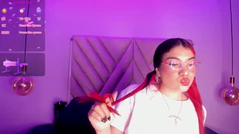 Snapshot of emmaswift1 chatting on 11-24-25, 01:27 Emma online show from 11-24-25, 01:27