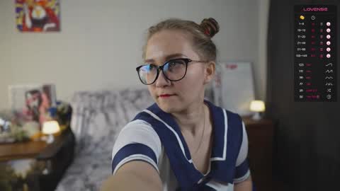 Mia online show from 09-27-25, 03:39